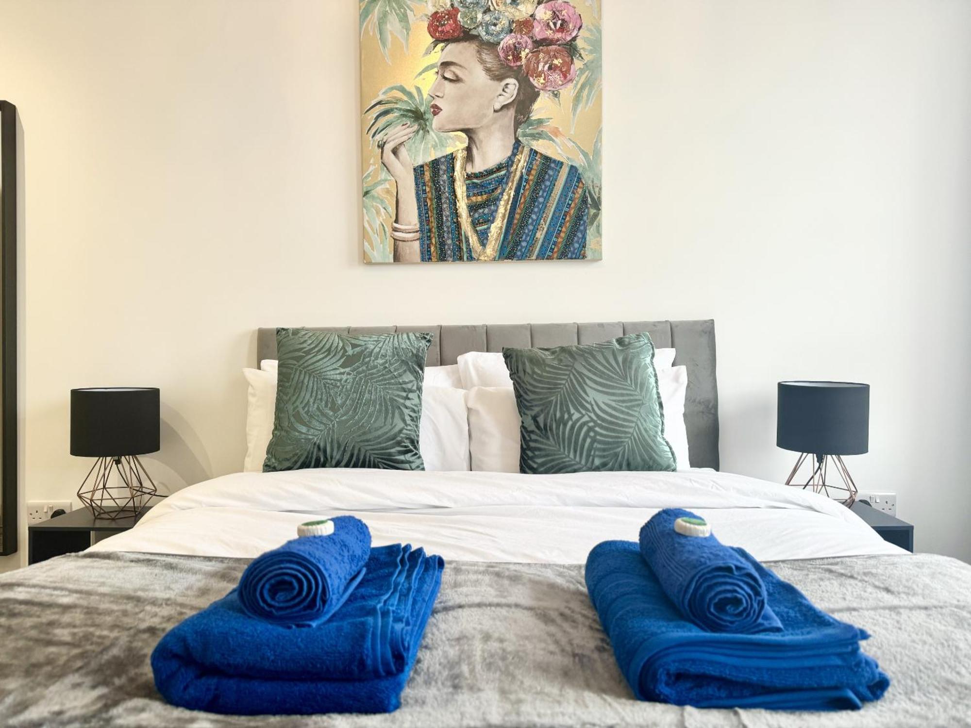 The Crown View - Luxury Apartment - Free Parking Nearby Гаррогейт Екстер'єр фото